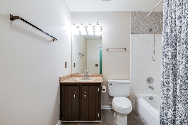 388 Meloney Drive, Hinesville, GA 31313