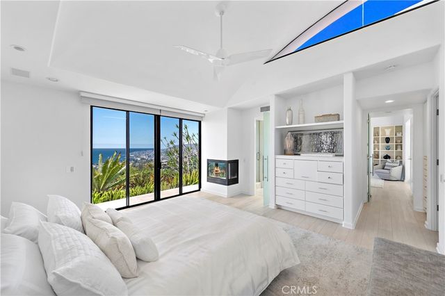 940 Summit Drive, Laguna Beach, CA 92651