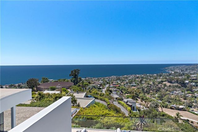 940 Summit Drive, Laguna Beach, CA 92651