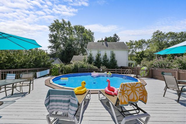 401 S 15th Street, Chesterton, IN 46304