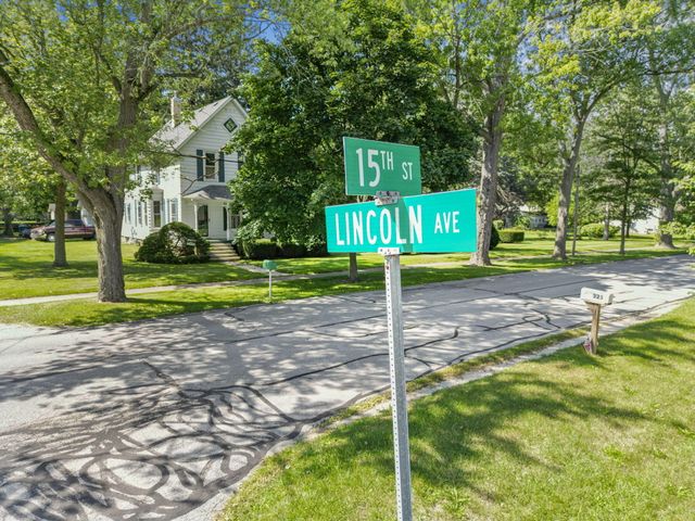 401 S 15th Street, Chesterton, IN 46304