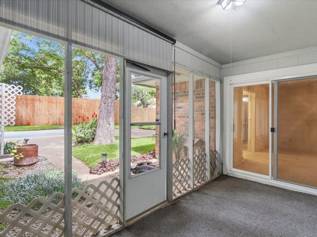 602 Adams Drive, Duncanville, TX 75137