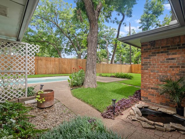 602 Adams Drive, Duncanville, TX 75137