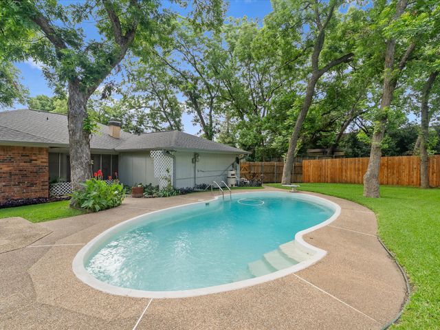 602 Adams Drive, Duncanville, TX 75137
