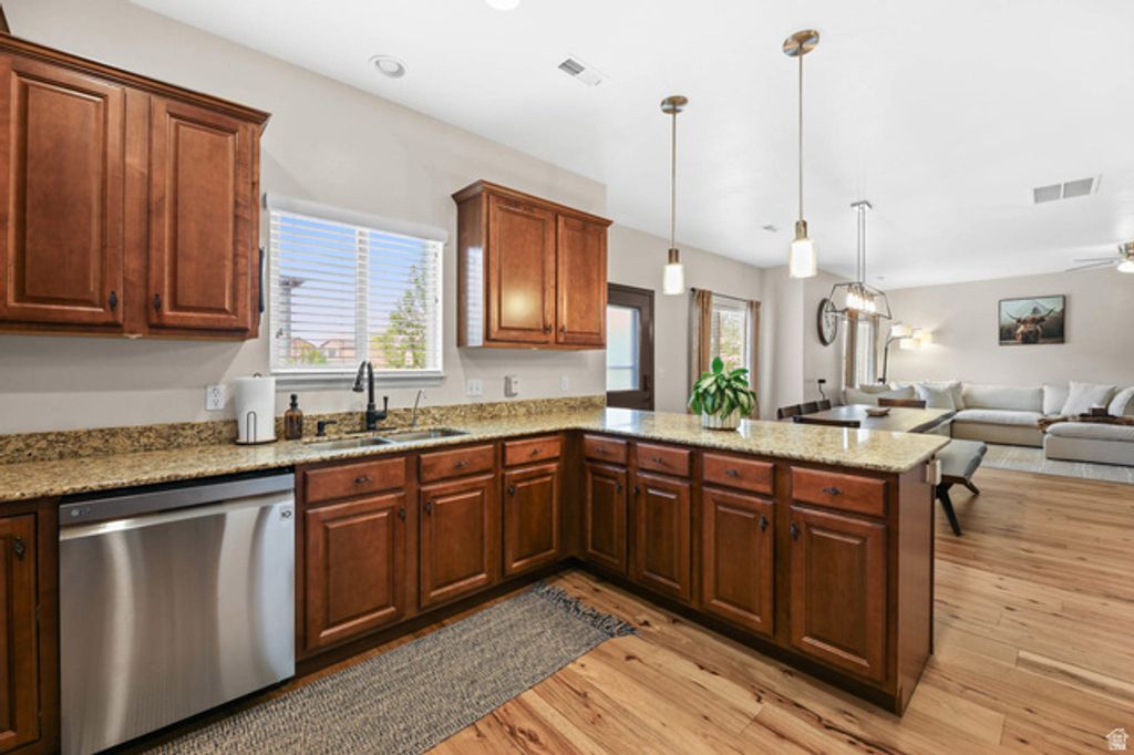 Image 13 of property listing at 3478 W CHAMBERY LN, Riverton, UT 84065