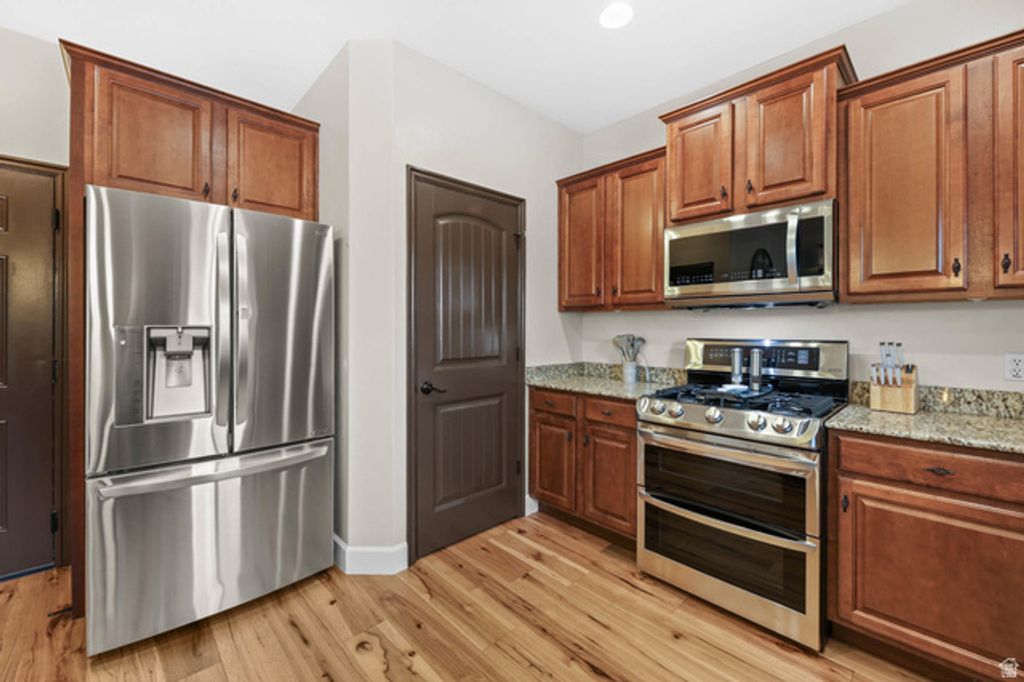 Image 14 of property listing at 3478 W CHAMBERY LN, Riverton, UT 84065