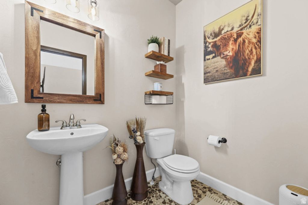 Image 16 of property listing at 3478 W CHAMBERY LN, Riverton, UT 84065