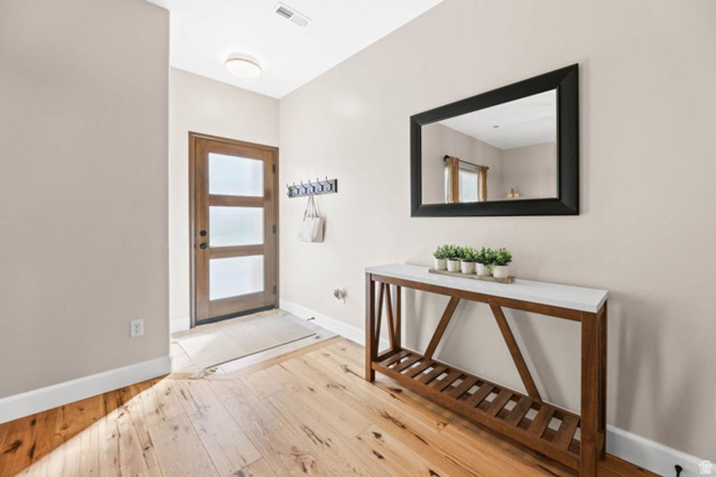Image 3 of property listing at 3478 W CHAMBERY LN, Riverton, UT 84065