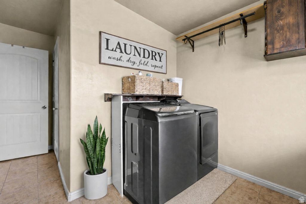 Image 32 of property listing at 3478 W CHAMBERY LN, Riverton, UT 84065