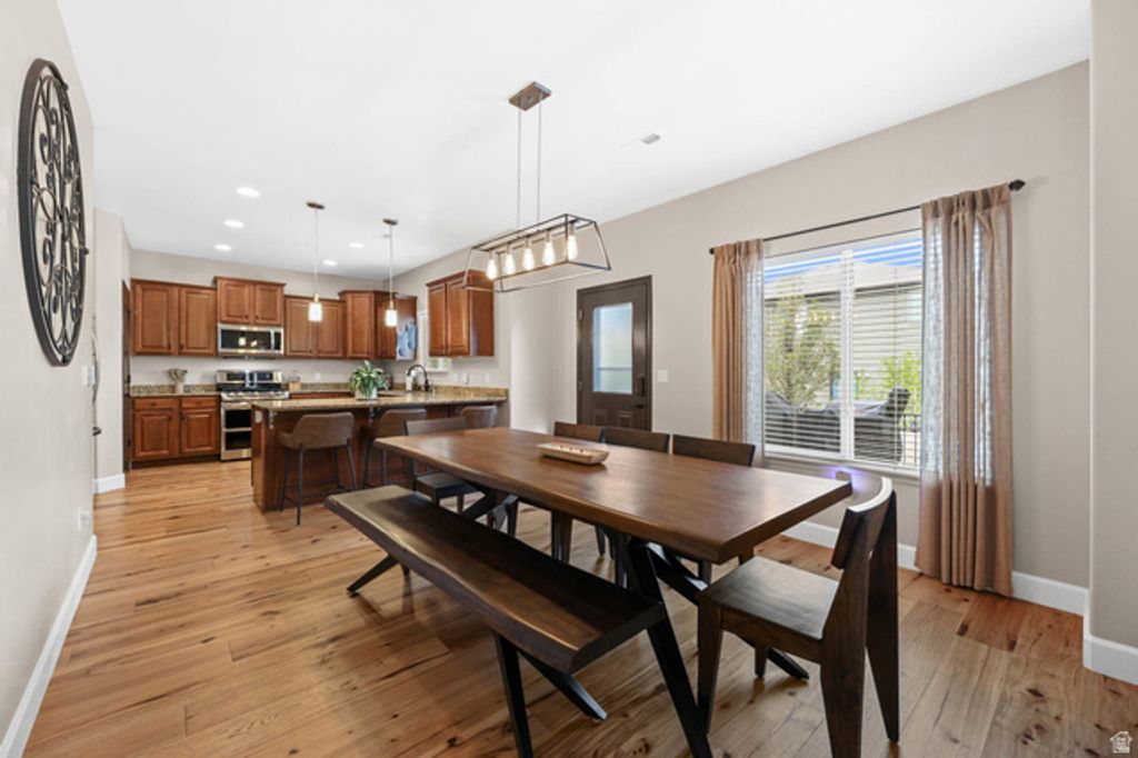 Image 9 of property listing at 3478 W CHAMBERY LN, Riverton, UT 84065