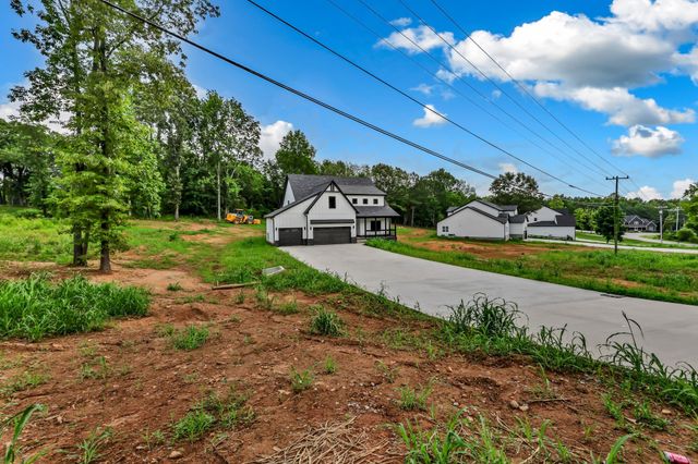 1717 Powell Rd, Clarksville, TN 37043