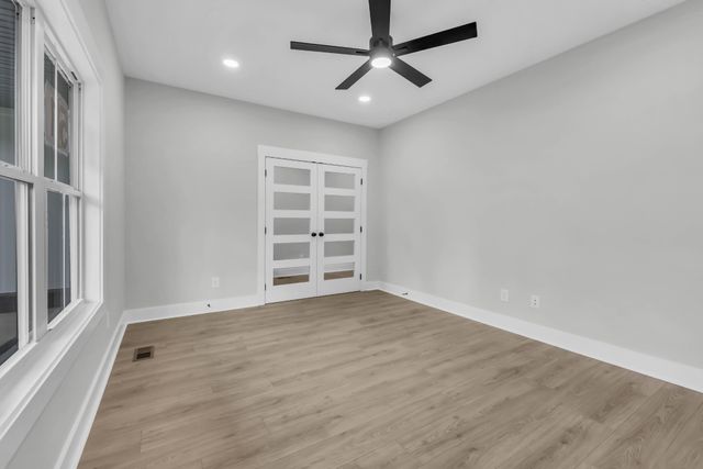1717 Powell Rd, Clarksville, TN 37043