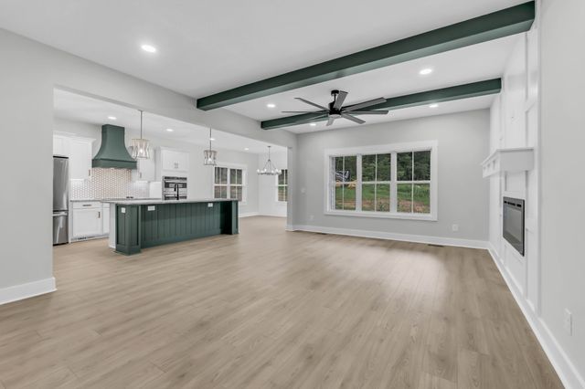 1717 Powell Rd, Clarksville, TN 37043