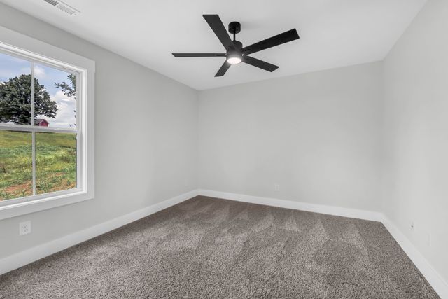 1717 Powell Rd, Clarksville, TN 37043