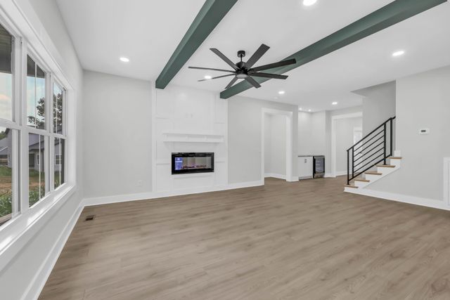 1717 Powell Rd, Clarksville, TN 37043