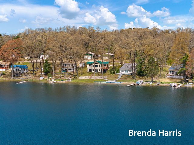 7975 E Lake Road, Holton Twp, MI 49457