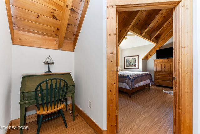 1251 Bear Cub Way, Gatlinburg, TN 37738
