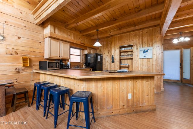 1251 Bear Cub Way, Gatlinburg, TN 37738