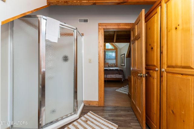 1251 Bear Cub Way, Gatlinburg, TN 37738