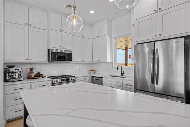 5884 Tadpole Dr, Elgin, OK 73538