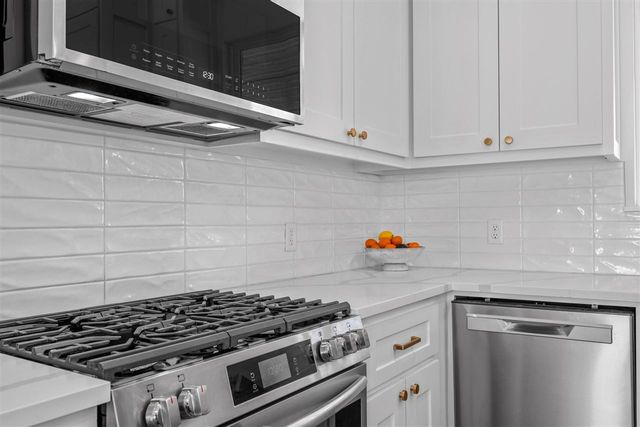 5884 Tadpole Dr, Elgin, OK 73538