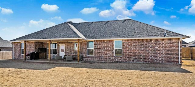 5884 Tadpole Dr, Elgin, OK 73538