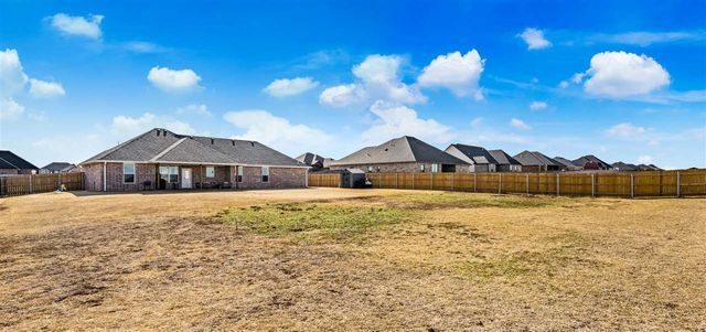 5884 Tadpole Dr, Elgin, OK 73538