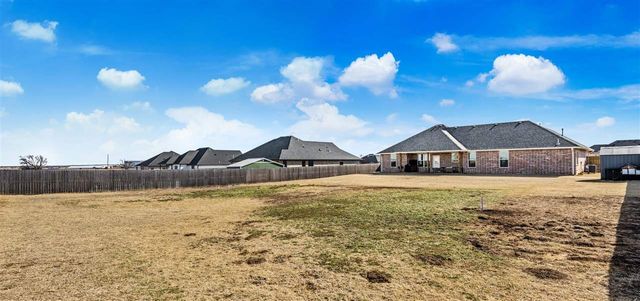 5884 Tadpole Dr, Elgin, OK 73538