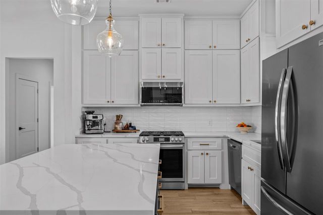 5884 Tadpole Dr, Elgin, OK 73538