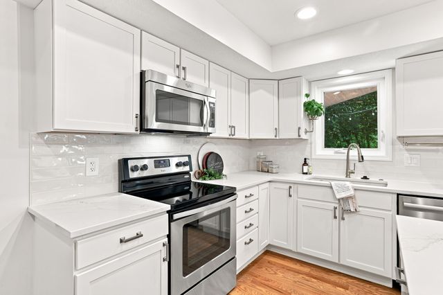 1502 NW Cedarwood Drive, Ankeny, IA 50023