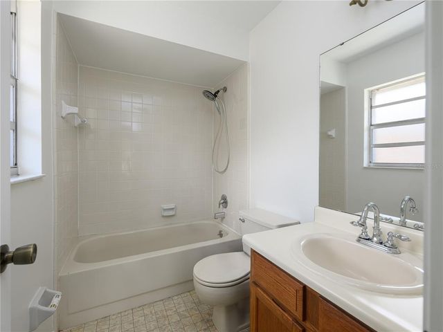 1221 LA MESA AVENUE, Winter Springs, FL 32708