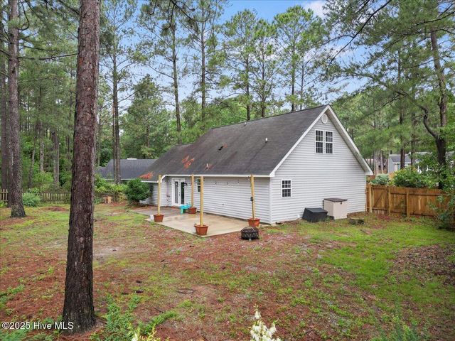 8 Saunders Lane, Pinehurst, NC 28374
