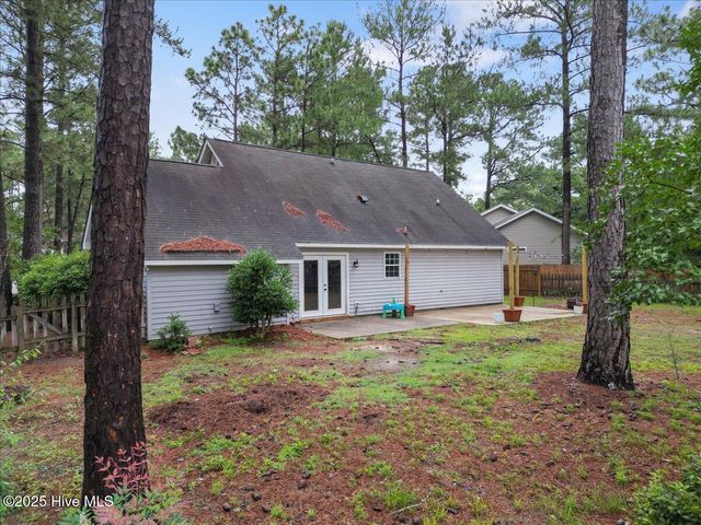 8 Saunders Lane, Pinehurst, NC 28374