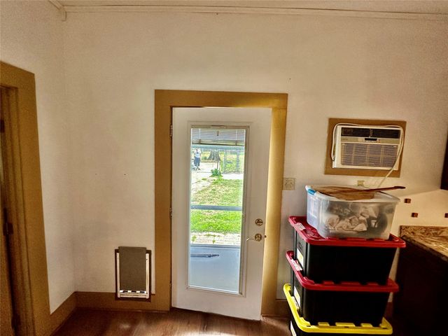 103 W Damon Street, Terrell, TX 75160