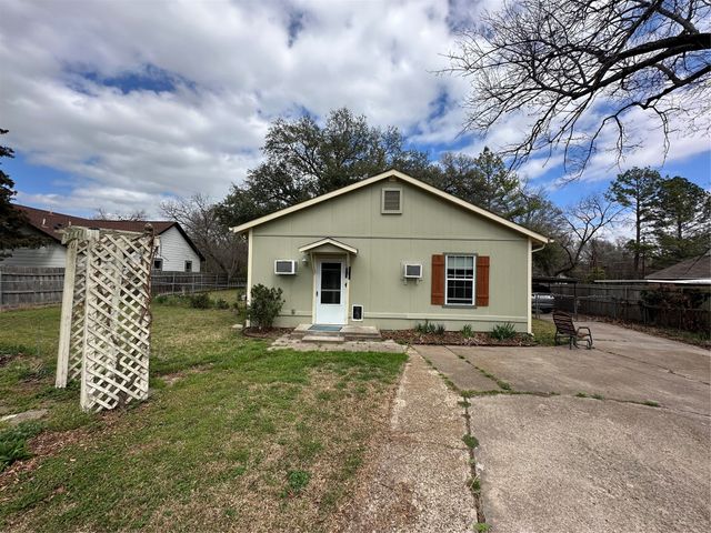 103 W Damon Street, Terrell, TX 75160