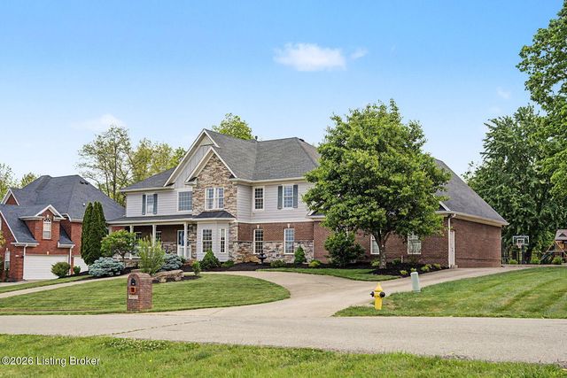 6119 Perrin Dr, Crestwood, KY 40014