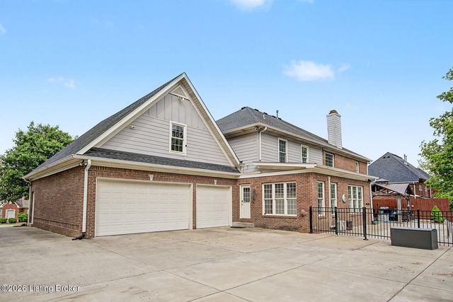 6119 Perrin Dr, Crestwood, KY 40014