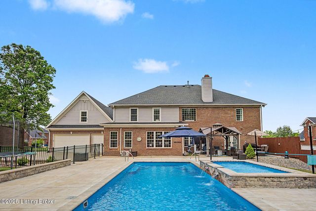 6119 Perrin Dr, Crestwood, KY 40014