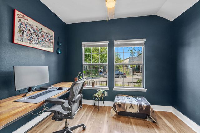 1710 Mckee Street, Houston, TX 77009