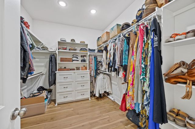 1710 Mckee Street, Houston, TX 77009