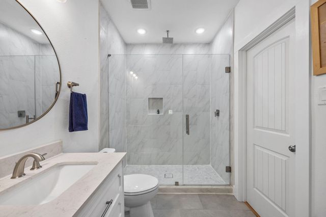 1710 Mckee Street, Houston, TX 77009