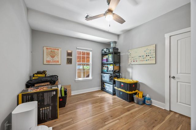 1710 Mckee Street, Houston, TX 77009