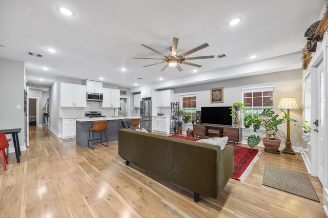 1710 Mckee Street, Houston, TX 77009