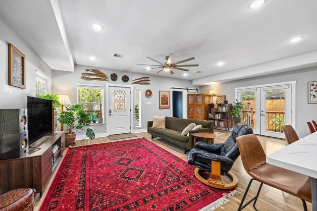1710 Mckee Street, Houston, TX 77009