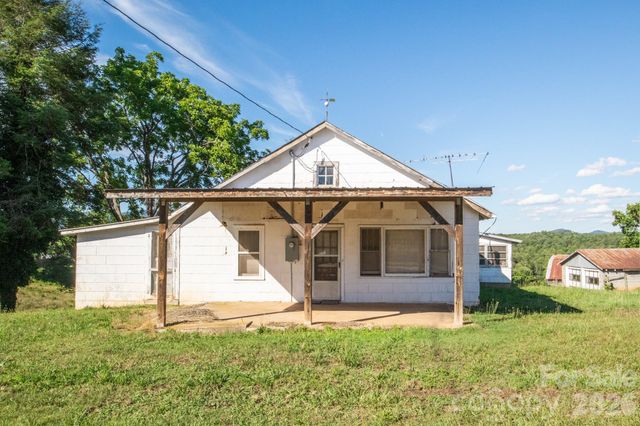 1779 Round Hill Church Road, Traphill, NC 28685