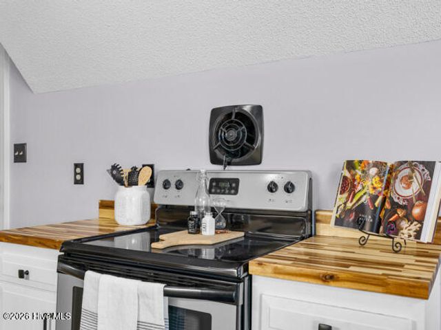 650 Queens Creek Road, Hubert, NC 28539