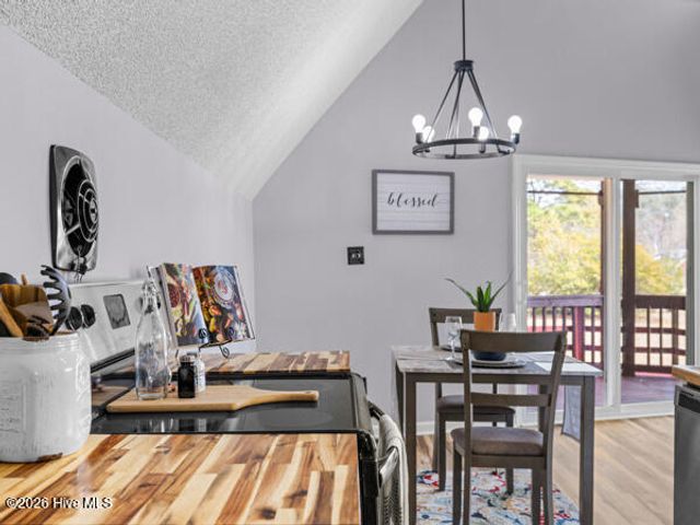 650 Queens Creek Road, Hubert, NC 28539