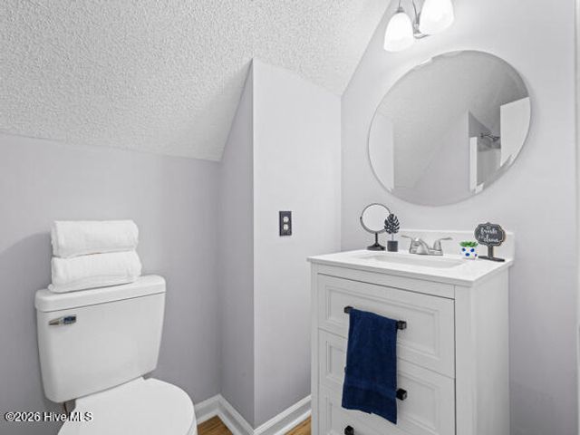 650 Queens Creek Road, Hubert, NC 28539