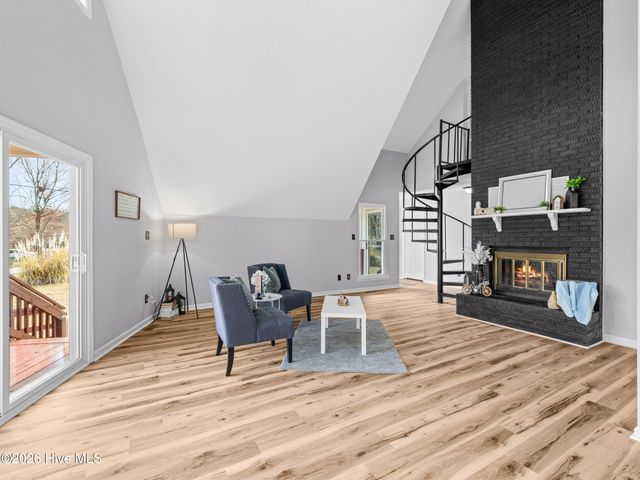 650 Queens Creek Road, Hubert, NC 28539