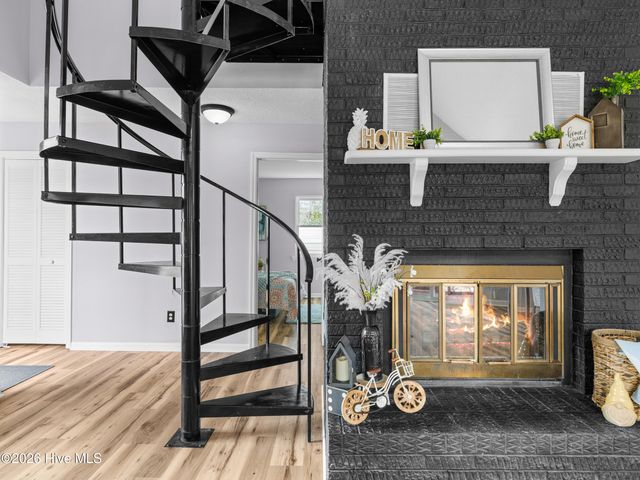 650 Queens Creek Road, Hubert, NC 28539